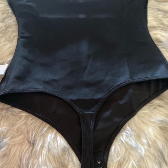 Long Sleeve Bodysuit - Picture 4 of 5